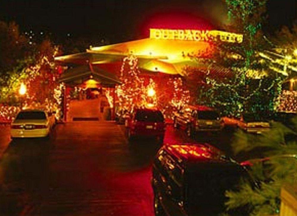 Outback Roadhouse Motel & Suites Branson Exterior photo
