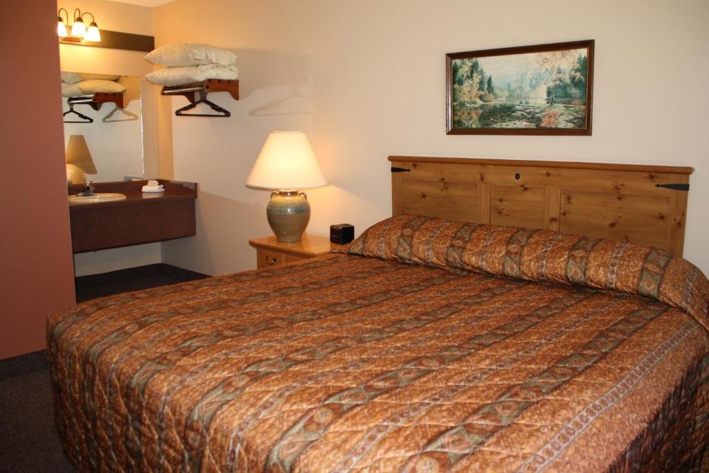 Outback Roadhouse Motel & Suites Branson Room photo