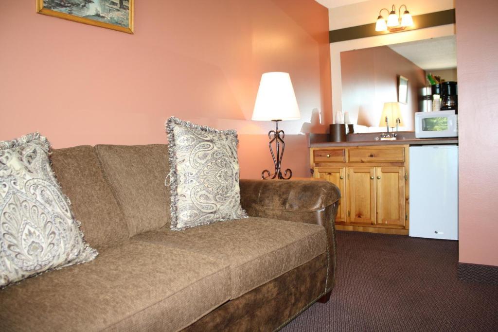 Outback Roadhouse Motel & Suites Branson Room photo