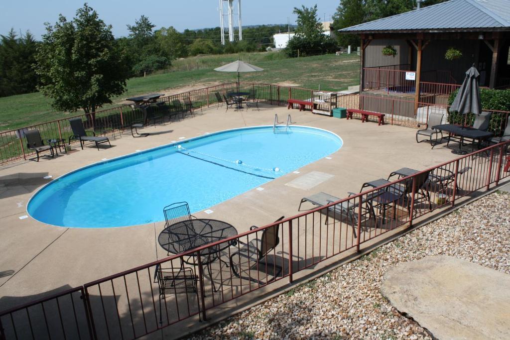 Outback Roadhouse Motel & Suites Branson Exterior photo