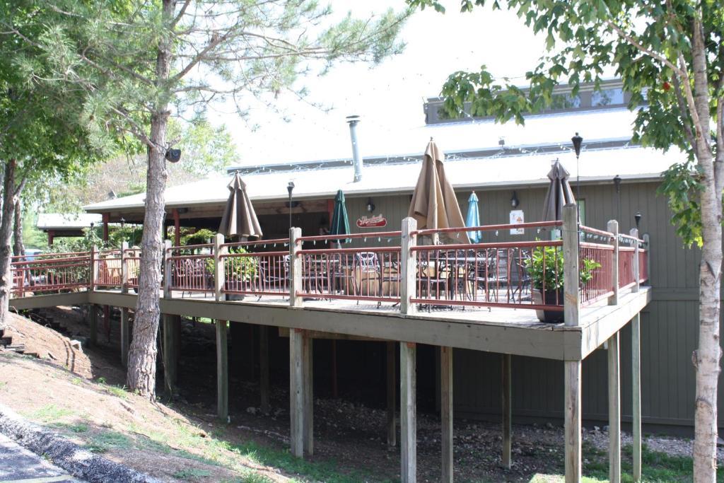 Outback Roadhouse Motel & Suites Branson Exterior photo