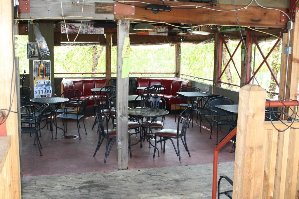 Outback Roadhouse Motel & Suites Branson Exterior photo