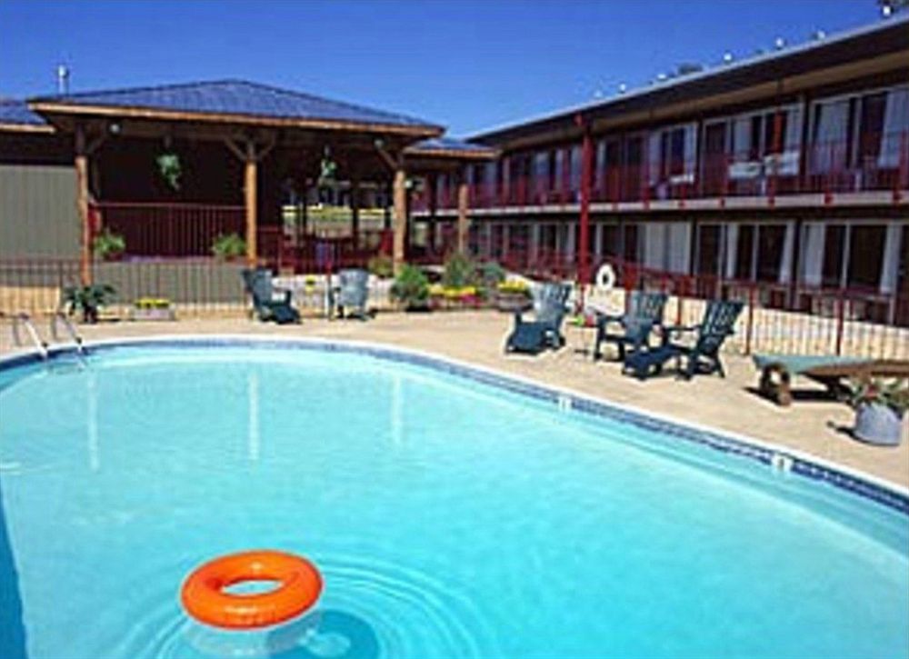 Outback Roadhouse Motel & Suites Branson Exterior photo